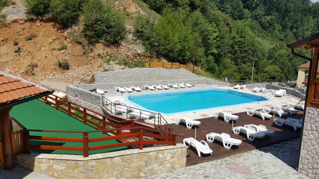 Izvor Bazeni Vrela Villa Užice Buitenkant foto