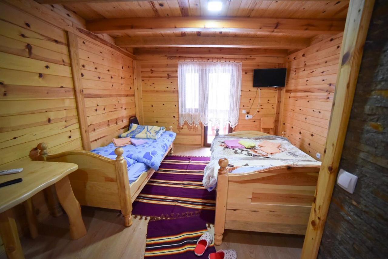 Izvor Bazeni Vrela Villa Užice Buitenkant foto